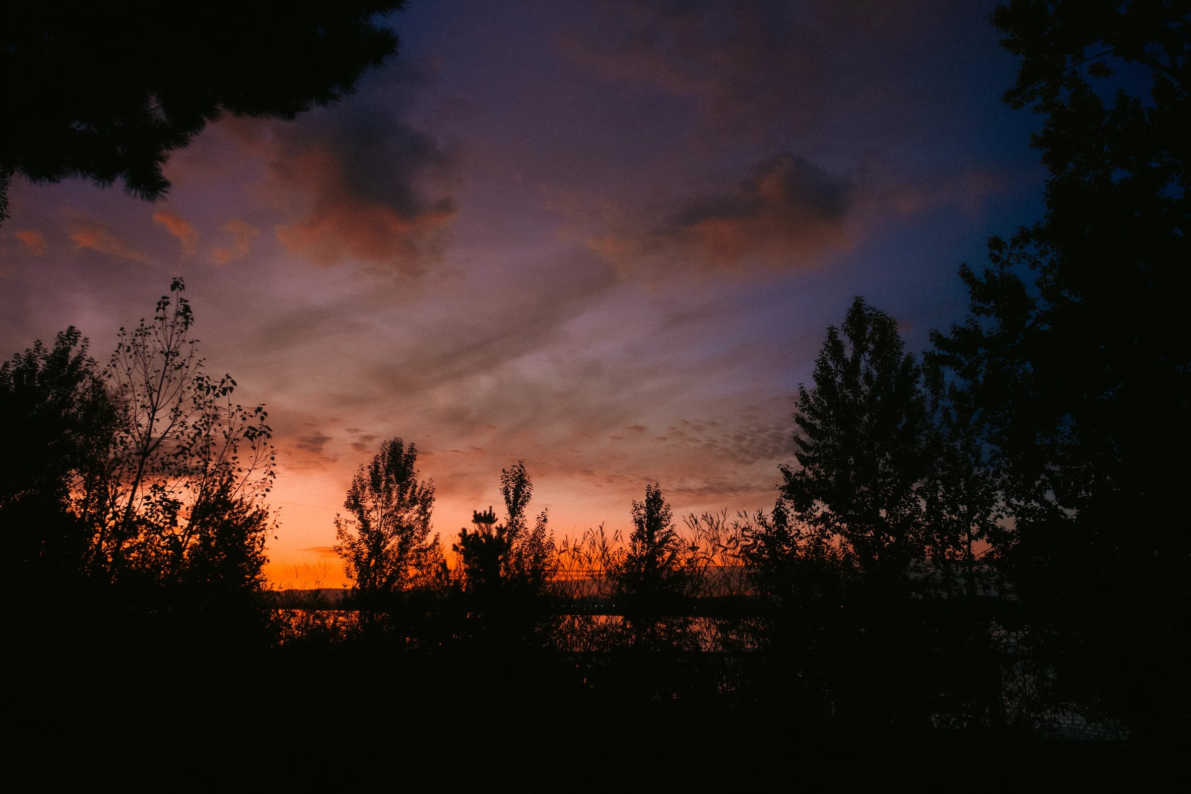 cinematic long exposure moon skyscape vancouver wa sunset