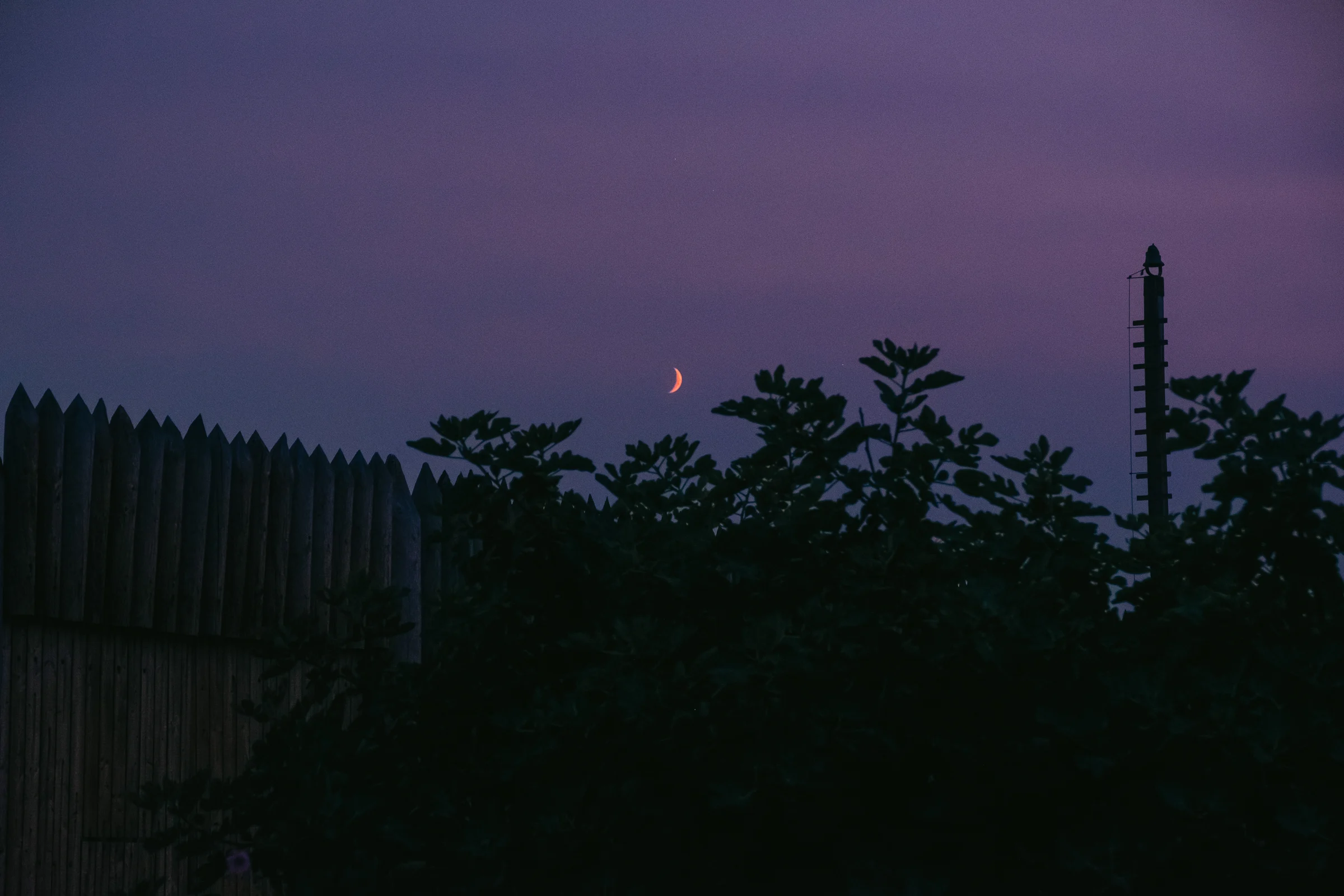cinematic long exposure moon skyscape vancouver wa sunset