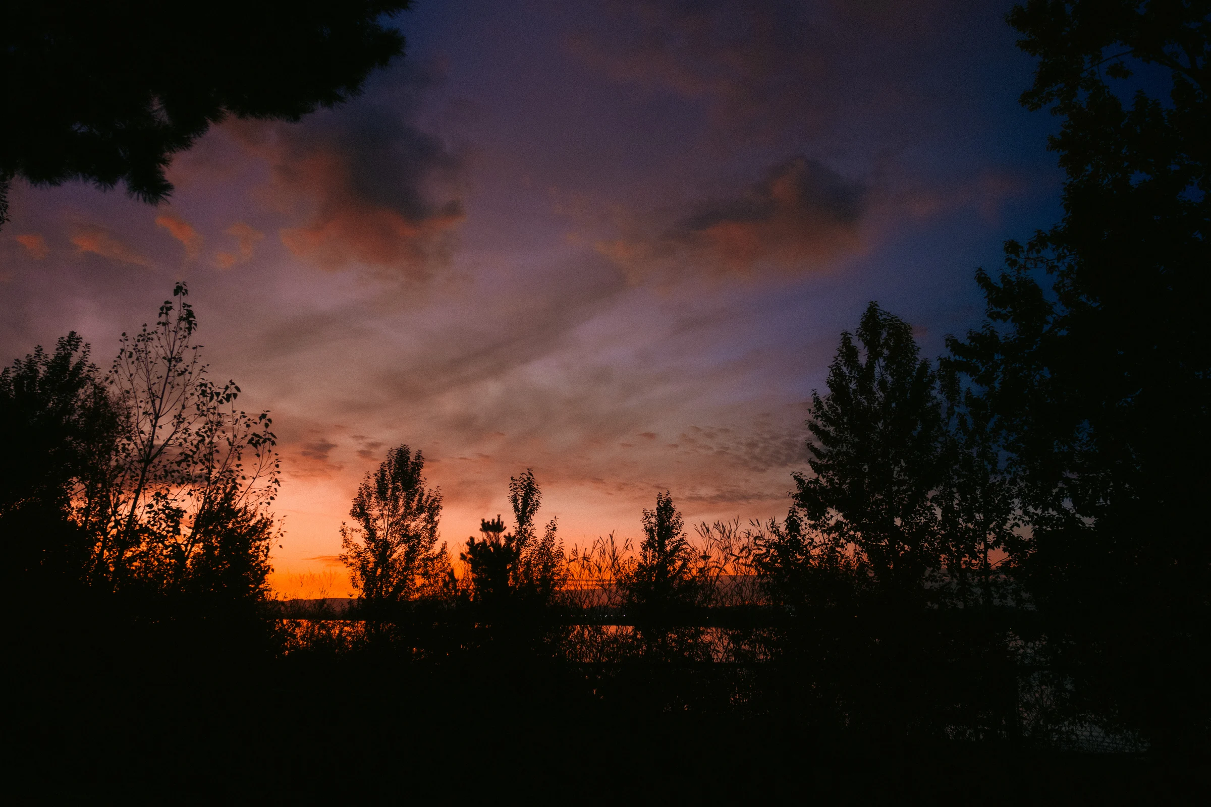 cinematic long exposure moon skyscape vancouver wa sunset