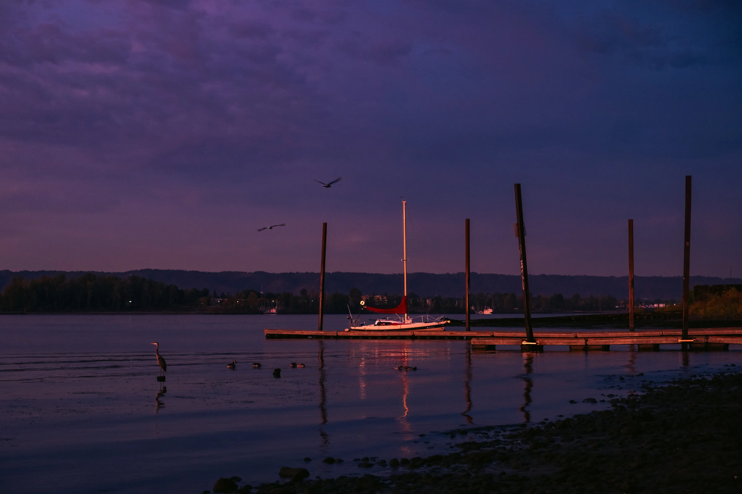 cinematic long exposure moon skyscape vancouver wa sunset