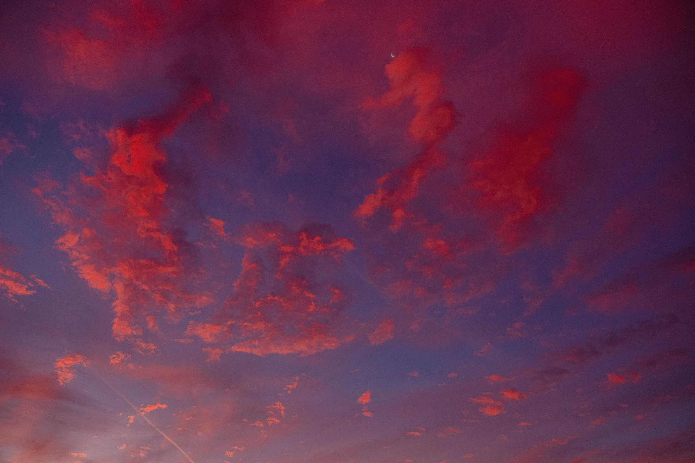 cinematic long exposure moon skyscape vancouver wa sunset