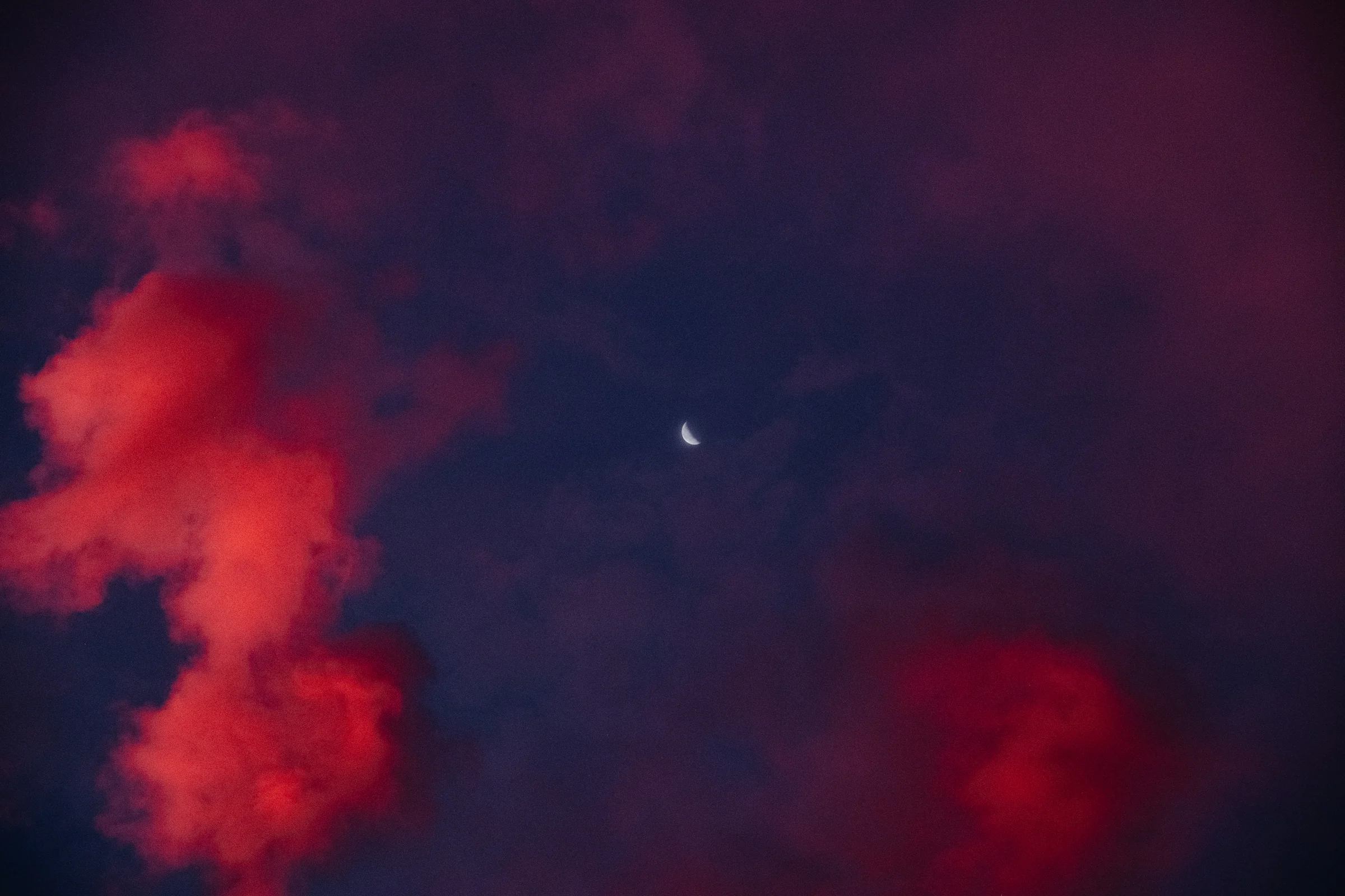 cinematic long exposure moon skyscape vancouver wa sunset